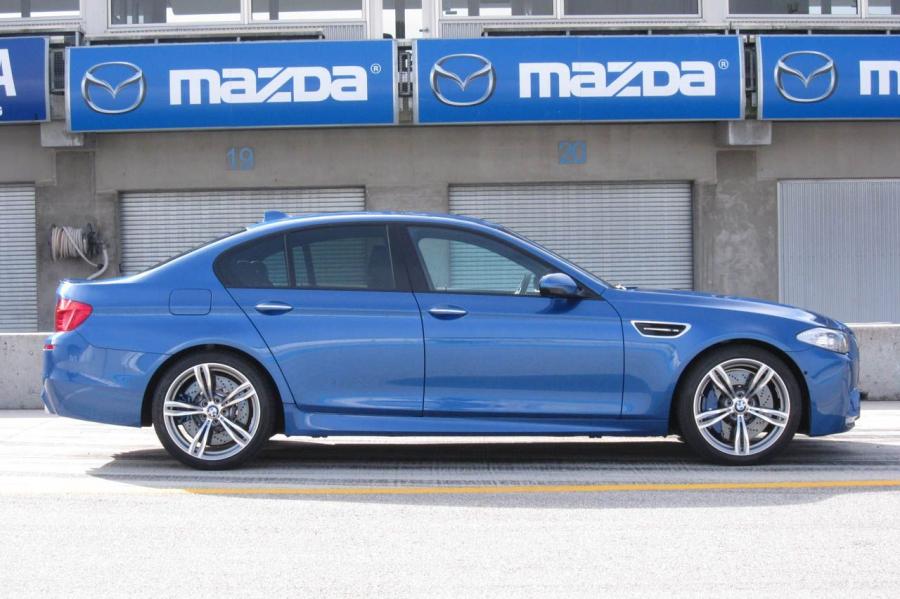  BMW M5 2012 года  (фото 27 из 319)